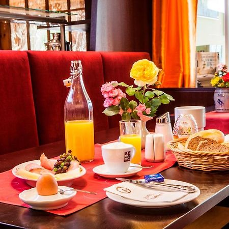 Parkhotel Matrei Матрей ам Бренер Екстериор снимка