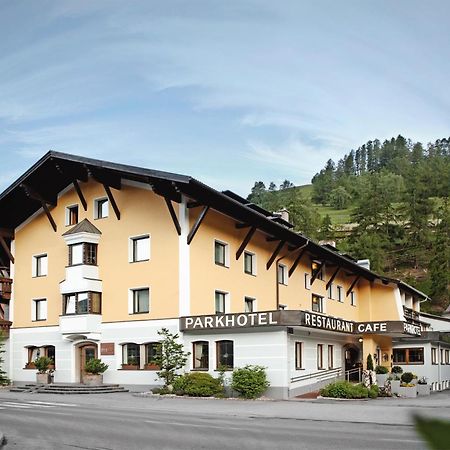 Parkhotel Matrei Матрей ам Бренер Екстериор снимка