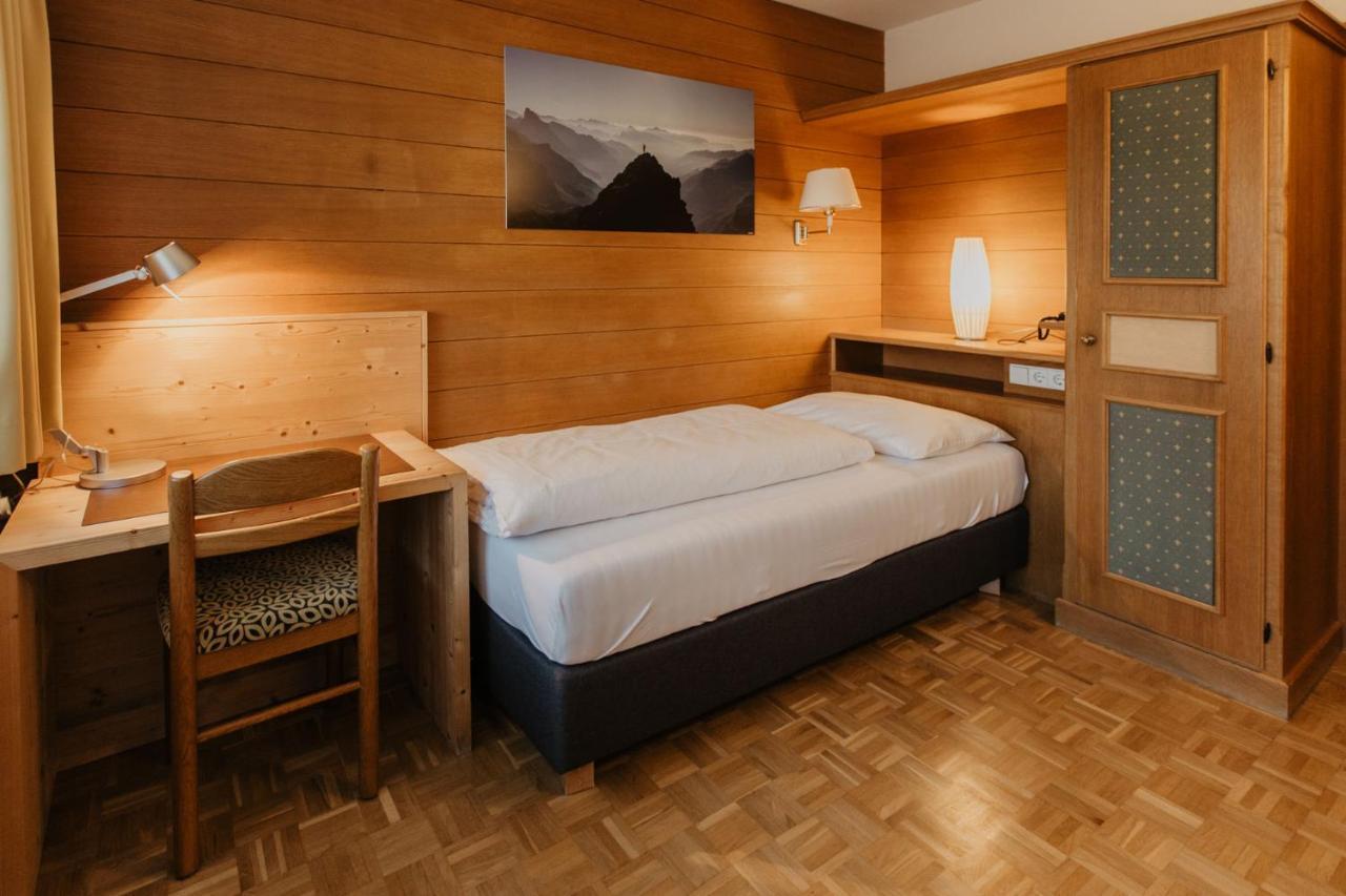 Parkhotel Matrei Матрей ам Бренер Екстериор снимка