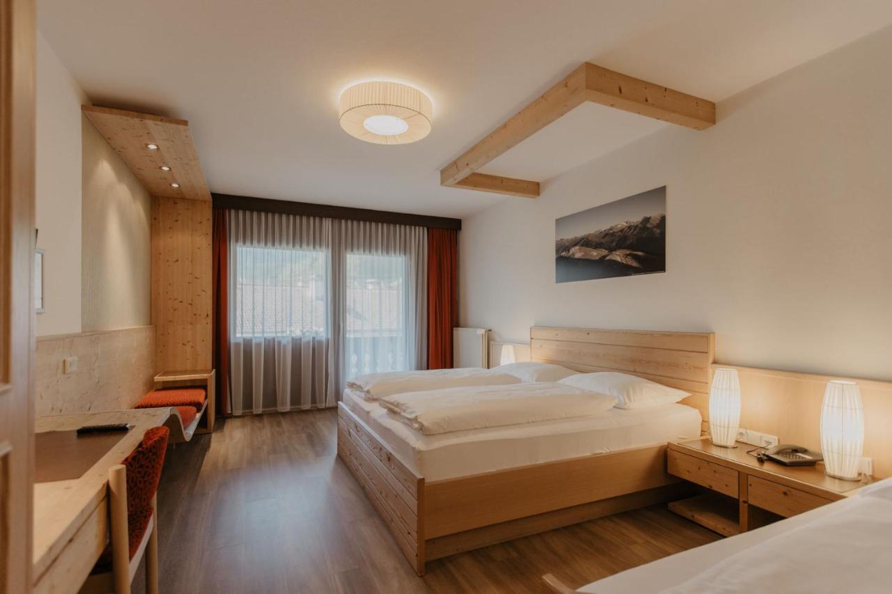 Parkhotel Matrei Матрей ам Бренер Екстериор снимка
